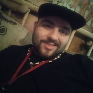 Meet your Posher, Thomas